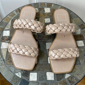 Dolce Vita Indy Light Taupe Metallic Stella Slip On Sandal, Size 7